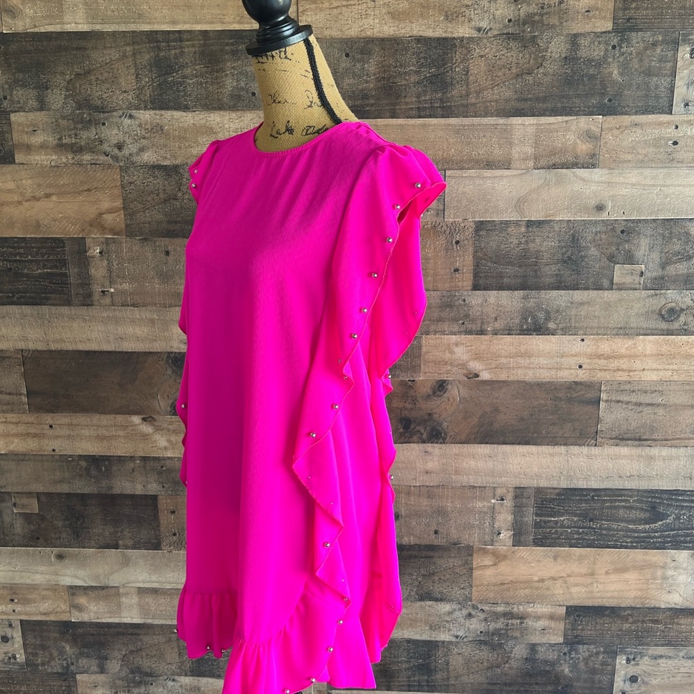 Pretty in pink! Boutique dress with silver bead accents